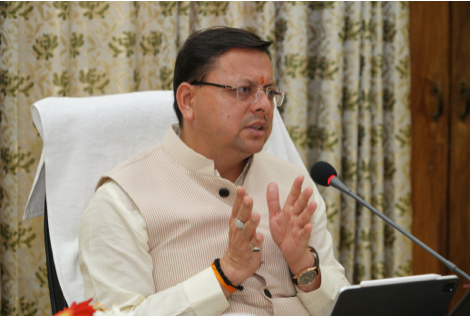 मुख्यमंत्री ने जलागम प्रबन्ध निदेशालय में जलागम की समीक्षा की।